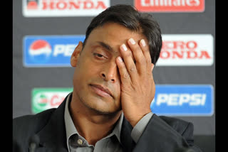 shoaib akhtar criticizes virender sehwag on baap beta comment