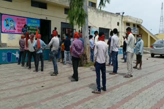 Migrant workers stranded during curfew demand Rupnagar administration to be sent home