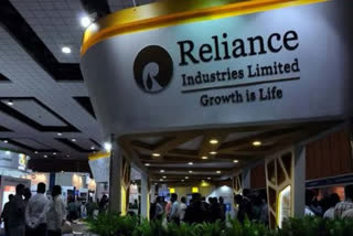 RIL stocks rise