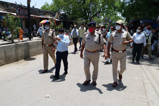 Crowd gathering in shops, बूंदी न्यूज़