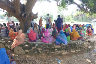 women making villagers aware In Chaibasa