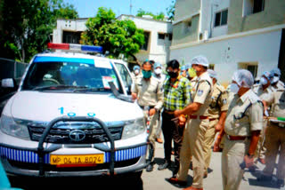 ujjain-police-strictly-following-the-rules-of-lockdown