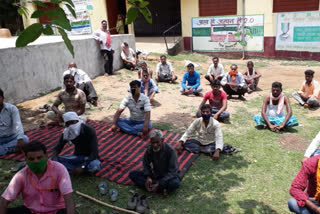 protest against panchayat members in dumka