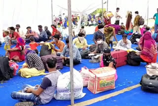 Train reached Shajapur with laborers from Gujarat