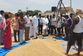 siddipet district bjp precident narotham reddy visit paddy purchase centers in district