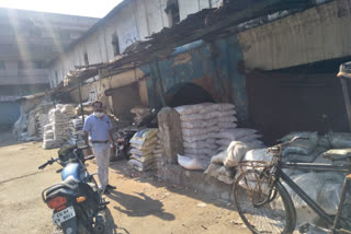 Food and Nutrition Department inspects the status of salt traders in balodabazar