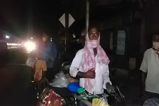 migrant-laborers-going-from-odisha-by-bicycle