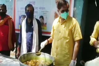 Private institution feeding the needy in dhanbad