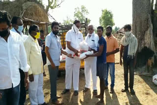 daily essentials distribution to migrants at sarapaka by tntuc leaders