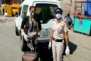 During lockdown Delhi Police transported woman to railway station in delhi