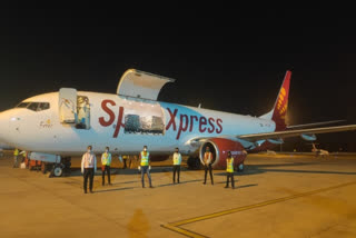 SpiceJet  cargo flights  COVID-19  medical supplies  Boeing 737 freighter  SpiceJet carries medical supplies to Philippines  മെഡിക്കല്‍ സാമഗ്രികളുമായി സ്പൈസ്ജെറ്റ് ചരക്ക് വിമാനം ഫിലിപ്പീന്‍സിലേക്ക് പുറപ്പെട്ടു  സ്പൈസ്ജെറ്റ്  കൊവിഡ് 19