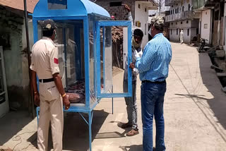 a man created automatic machine for fight Corona in Begumganj raisen