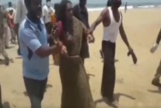 a women missing in vizag beach and police rescue her