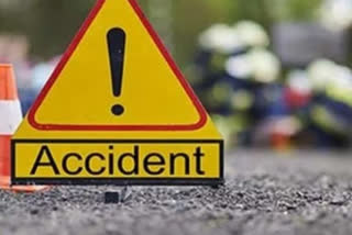 Punjab: 12 migrant labourers injured as bus overturns  പഞ്ചാബില്‍ ബസ് മറിഞ്ഞ് 12 കുടിയേറ്റ തൊഴിലാളികള്‍ക്ക് പരിക്ക്  പഞ്ചാബ്  കൊവിഡ് 19