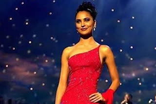 Lara Dutta takes fans back to her Miss Universe crowning moment in 2000