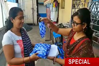 fashion Designer Preeti making trendy fashionable face masks in Seraikela