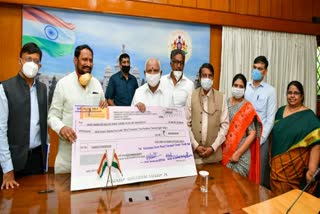 ksrtc donated one day salary to cm kovid relif fund