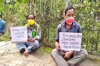 golaghat khumtai tea estate protest assam etv bharat news