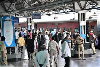 rush-at-secendrabad-railway-station