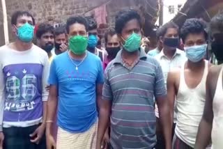 Dumka laborers stranded in Maharashtra, Dumka laborers stranded in lockdown, migrant laborers of Dumka, महाराष्ट्र में फंसे हैं दुमका के मजदूर, लॉकडाउन में दुमका के मजदूर फंसे, दुमका के प्रवासी मजदूर