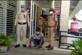 bhopal-police-arrested-the-accused-who-blackmailed-a-corporation-employee