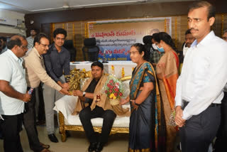 honered to ITDA Nishant Kumar in   rampachodavaram