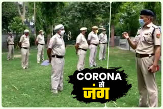 acp awaring tilak nagar police staffs regarding corona virus in delhi