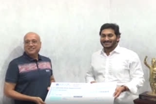 NRIs contribute money to CMRF IN krishna dst thadepallicamp office