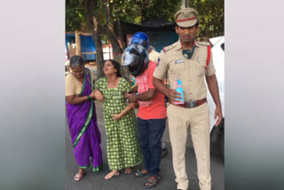 musheerabad police help to pregnant lady