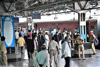 rush at secendrabad railway station