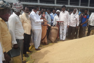 mla bhupal reddy visit grain purchase center in sangareddy district