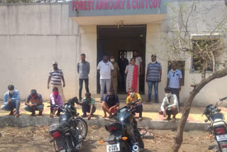 seven hunter arrested in satara