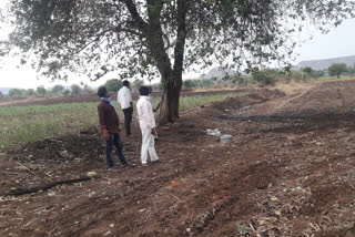 one killed  six injured in lightning strike at devgaon tanda in paithan