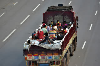 migrants-going-to-their-home-states-in-hyderabad