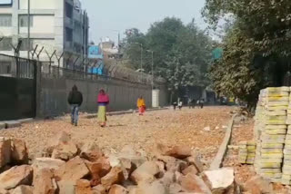 PWD asks companies for detailed report of pending construction work delhi lockdown