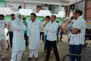 amarwara-mla-inspects-wheat-procurement-center