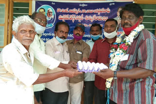 ajoos voluntary organisation helped poor people by disributing vegeables and eggs in east godavari district