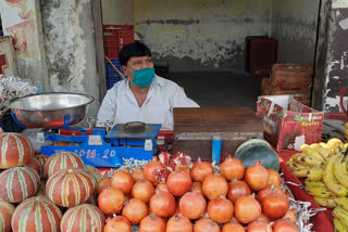 fruit vendor facing crises due to lockdown