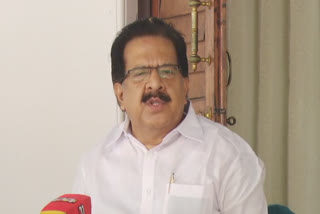 യുഡിഎഫ് നേതാക്കൾ  ramesh chennithala against cpm  palakkad district secretary  udf leader quarantine news  യുഡിഎഫ് നേതാക്കൾ ക്വാറന്‍റൈനില്‍  പ്രതിപക്ഷ നേതാവ് രമേശ് ചെന്നിത്തല  പാലക്കാട് ജില്ല സെക്രട്ടറി