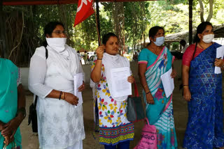 CITU members Request to district authorities to issue PPE kit for Asha Workers