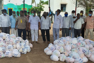 Distribution of food kit to poor families CM Siddaramaiah fans