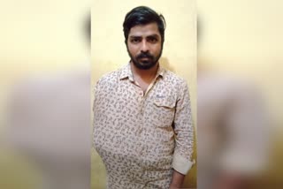 കഞ്ചാവ് പൊതി കഞ്ചാവ് man caught arrested drugs