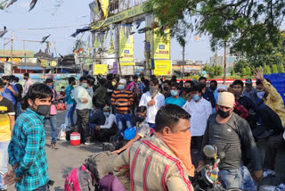 lack of bus for people transportation in howrah station