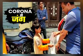 Soni Pandit distributed food to the poor