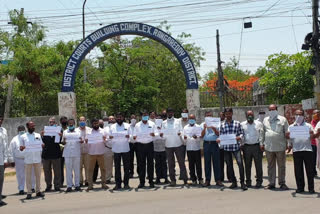 lawyers protested in front of rangareddy court