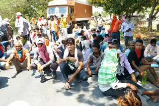 Migrant laborers protest at vedullapalli