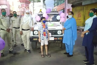 Panna Police celebrated the birthday of a kid