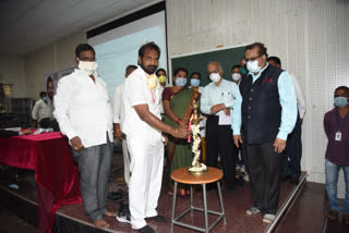 minister srinivas goud started online classes for medicos in mahabubnagar