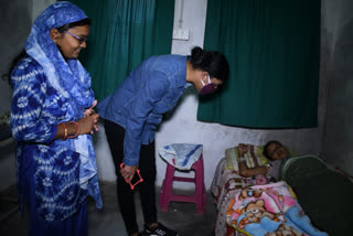 woman-gave-birth-to-a-girl-on-the-way-in-rajnandgaon