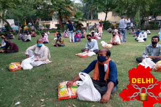 people got raw food items in madhu vihar in delhi ongoing lockdown